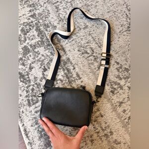 Universal Threads crossbody bag